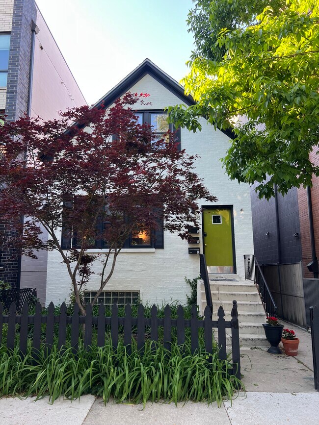 Casa principal - 2446 W Thomas St