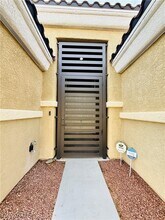 Building Photo - 8565 Hogan Falls Cir