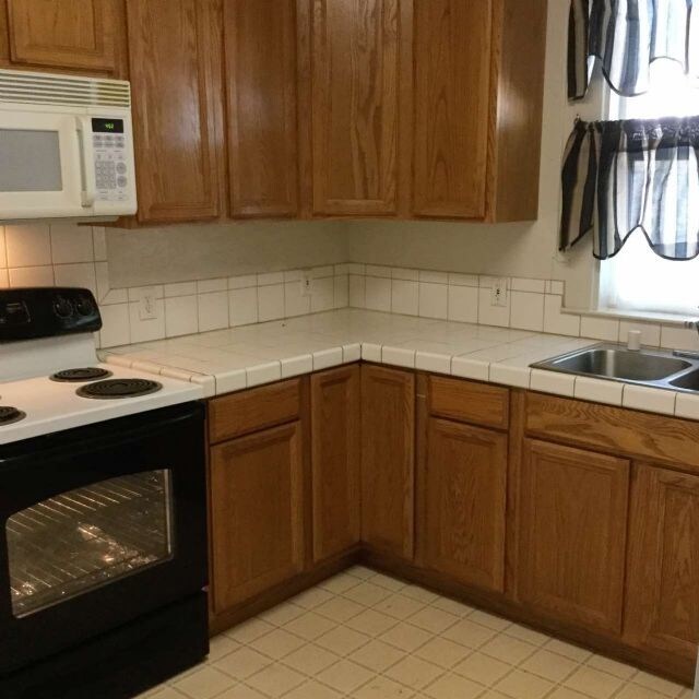 Building Photo - House For Rent in Tracy