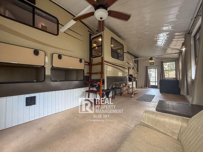 Building Photo - 12870 US-92