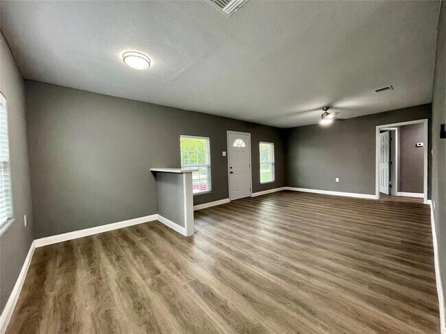 Foto del edificio - 1531 W 5th St