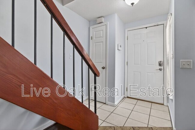 Foto del edificio - 304 Falling Ln