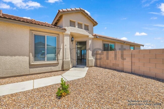 Building Photo - 1704 Tenen Pass Dr