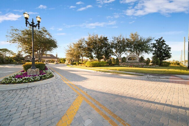 Building Photo - 8981 Equus Cir