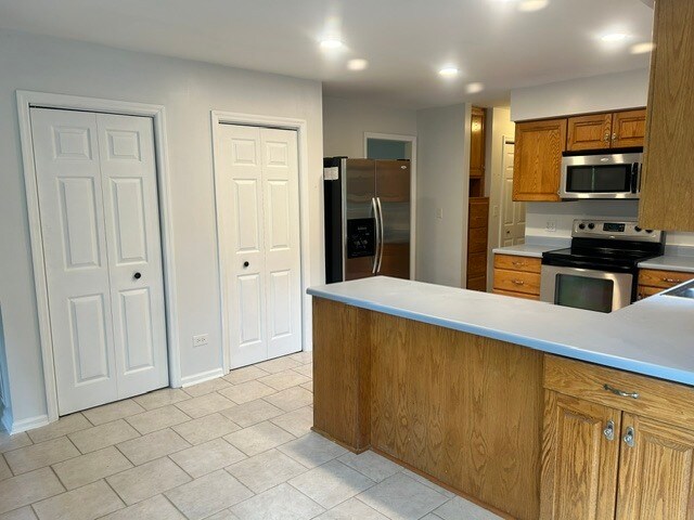 Building Photo - 1503 Strawberry Ln