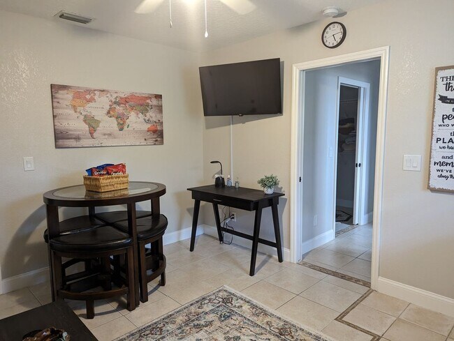 Foto del edificio - 3143 Elizabeth St