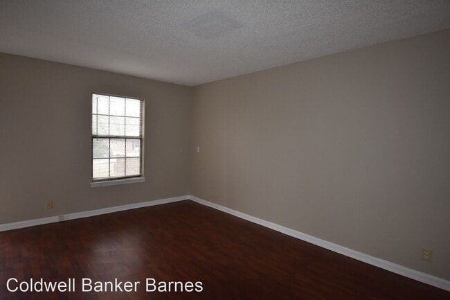 Building Photo - 2 br, 1.5 bath House - 354 Ladybird Drive