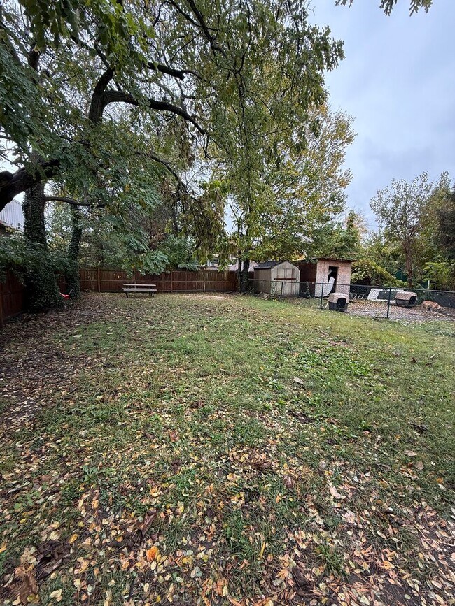 Building Photo - 15 Deming Ave