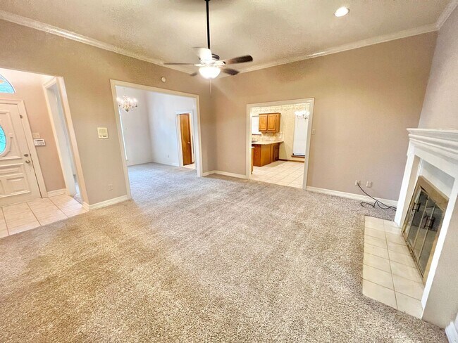 Building Photo - Beautiful Desoto Tx Home