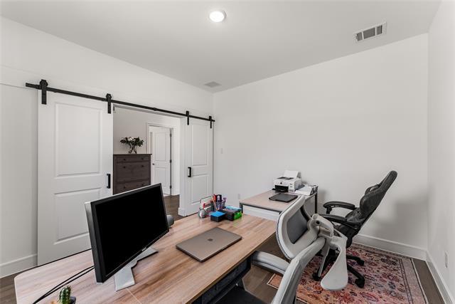 Building Photo - 1045 Bleriot Dr