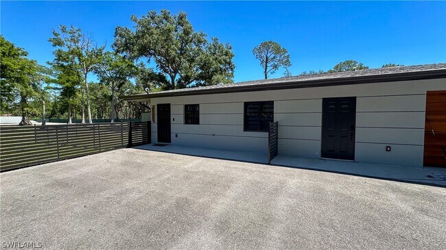 Foto del edificio - 6101 Westport Ln