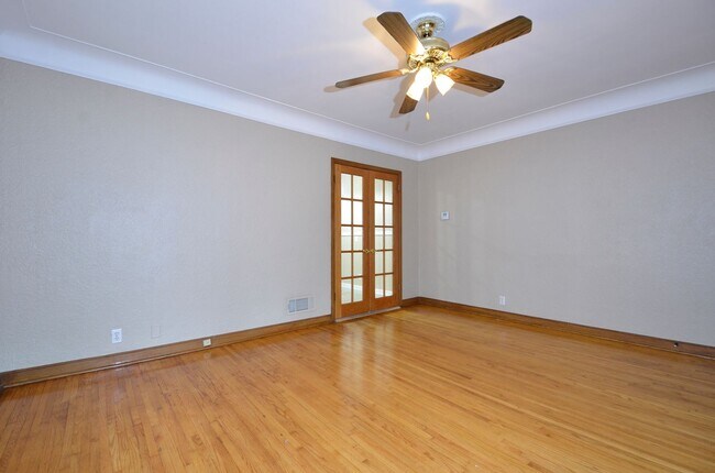 Foto del edificio - 4329-4331 Thomas ave N