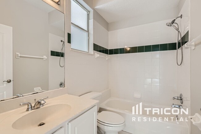 Building Photo - 14682 Braddock Oak Dr