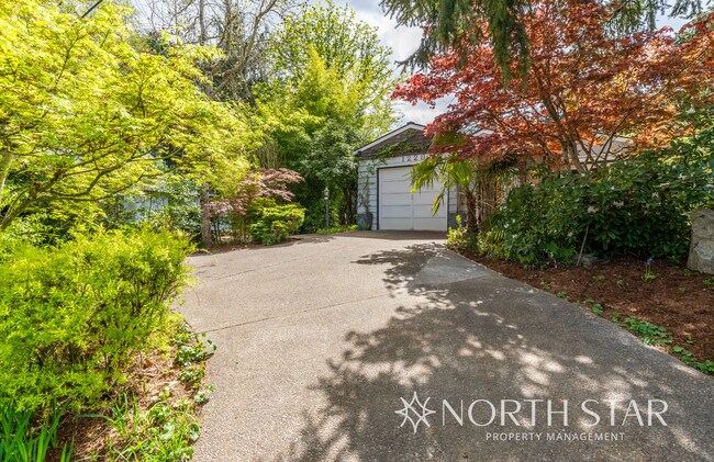 Foto del edificio - Charming Lake Oswego Ranch