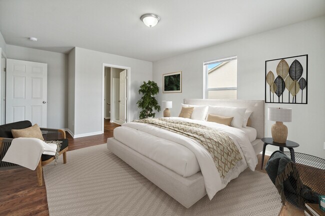 Building Photo - 2655 Claremont Dr