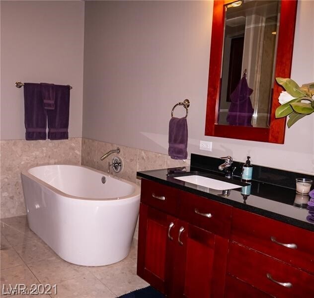 Building Photo - 4525 Dean Martin Dr