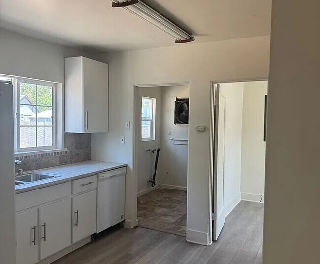 Foto del edificio - Charming 3BR House in Sacramento