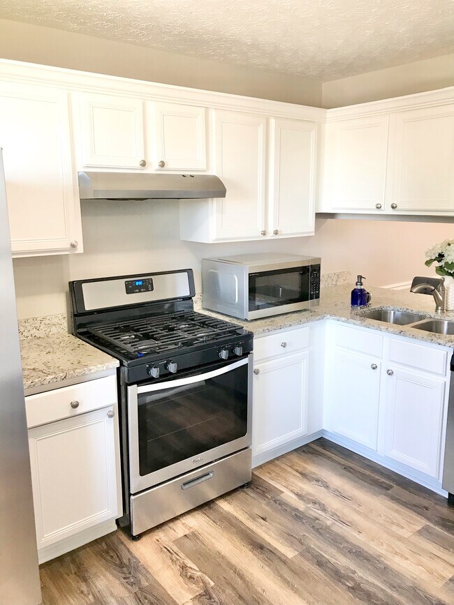 Foto del edificio - 1785 Barrington Overlook