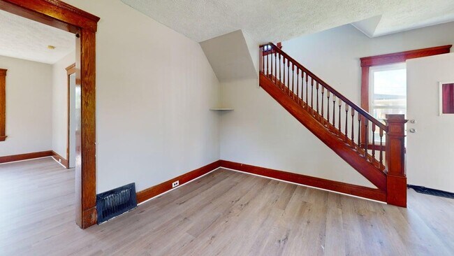 Foto del edificio - 820 Whitcomb Rd