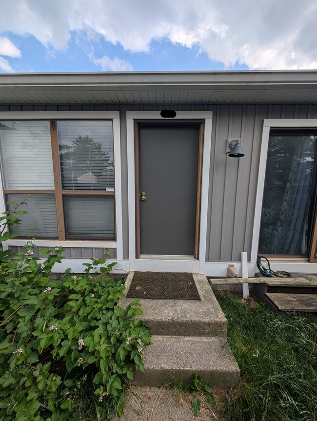 Building Photo - 785 Plant Dr