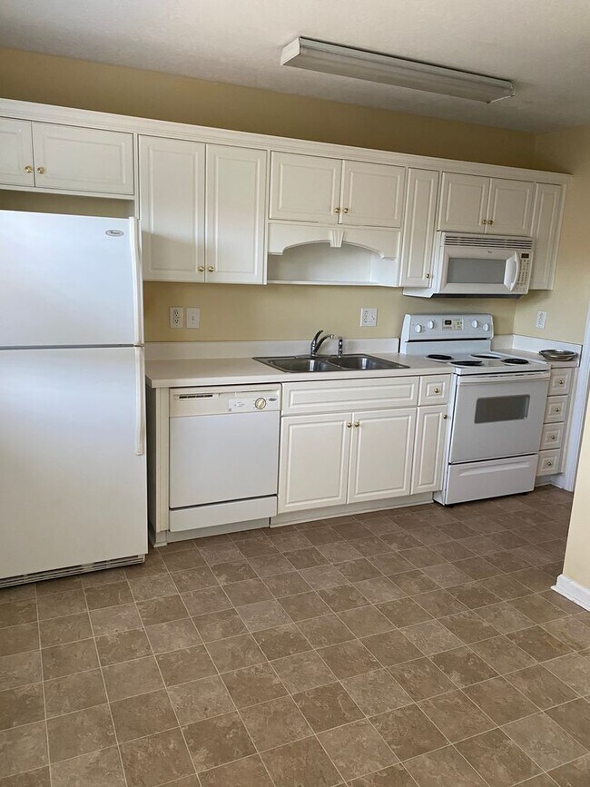 Foto del edificio - 441 Flowing Creek Dr