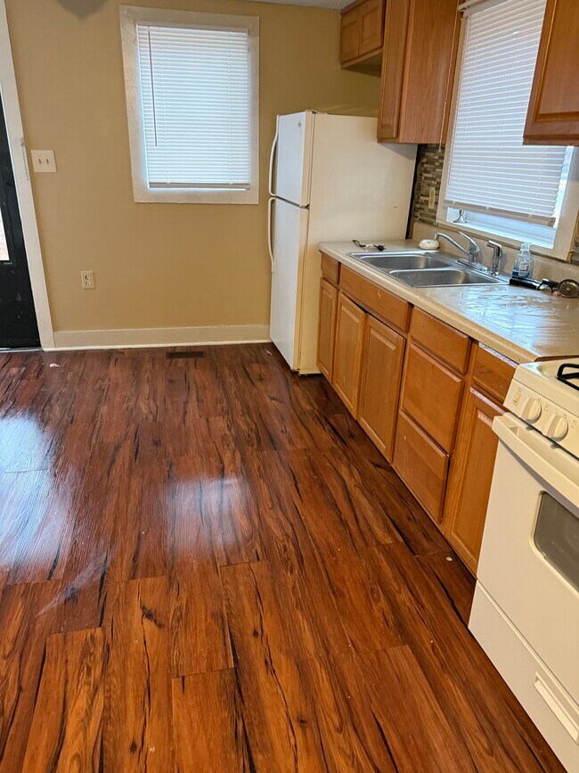 Foto del edificio - 5593 NC 48