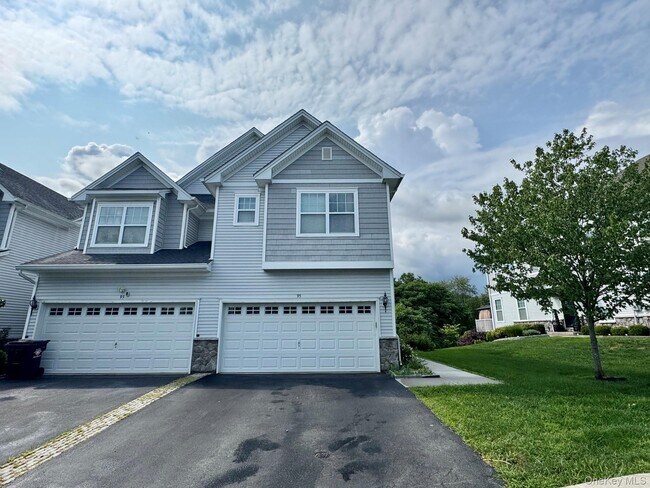 Building Photo - 95 Meadow View Dr