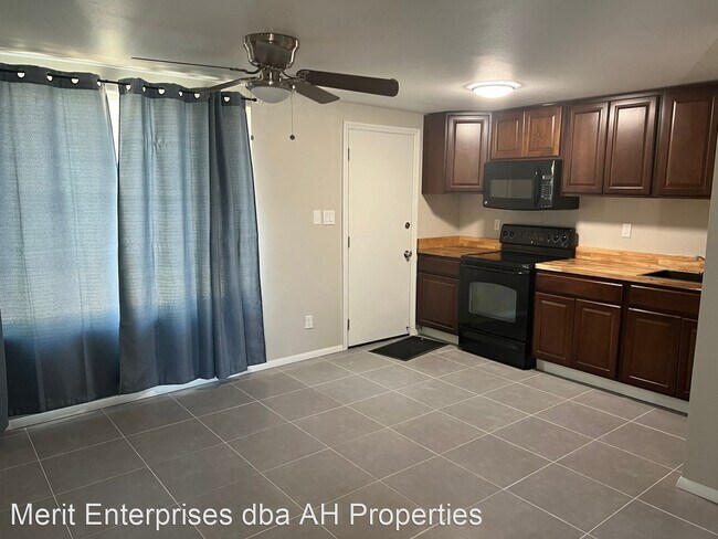 Building Photo - 1 br, 1 bath House - 301 E VERDE LN 1/2