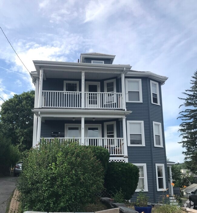 Building Photo - 97 Nightingale Ave