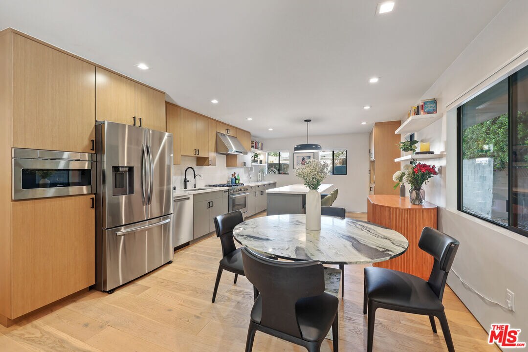 Foto principal - 838 N Mansfield Ave