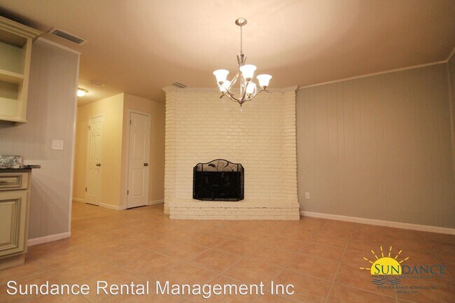 Building Photo - 3 br, 2 bath House - 1805 Rattan Palm Drive