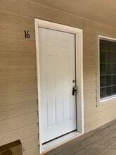 Building Photo - 4950 SW 45th Ave