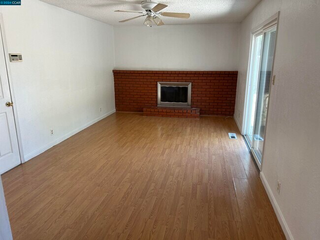 Building Photo - 3630 Olympia Cir