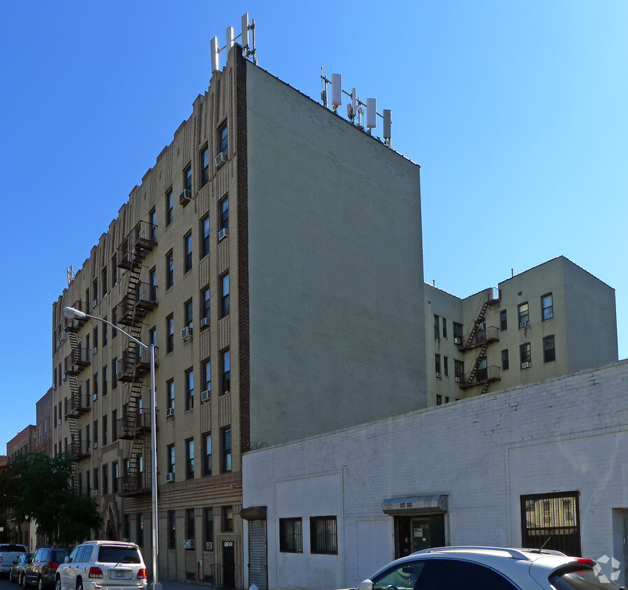 Building Photo - 3747 61st St