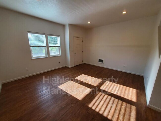 Foto del edificio - 1205-1207 NE Monroe St