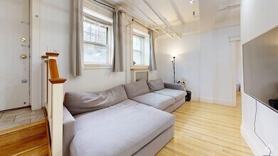 Building Photo - 116 Riverway