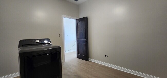 Foto del edificio - 2552 S Central Park Ave