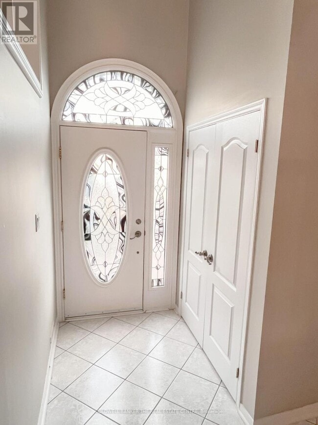 Building Photo - 4 Wood Crescent