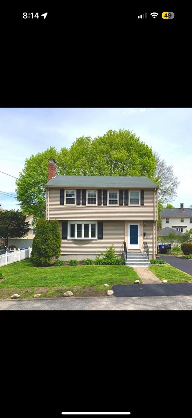 Primary Photo - 22 Decker St