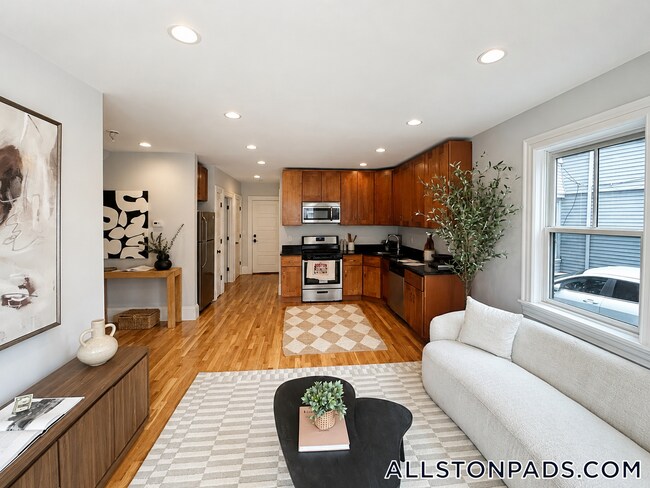 Foto del edificio - 84 Linden St