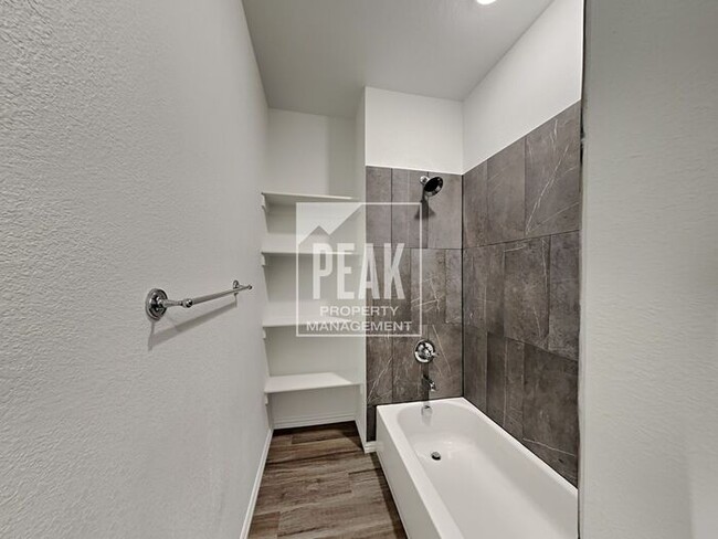 Building Photo - Newly Built Home for Rent in North Richlan...
