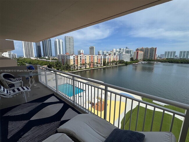 Foto del edificio - 250 174th St