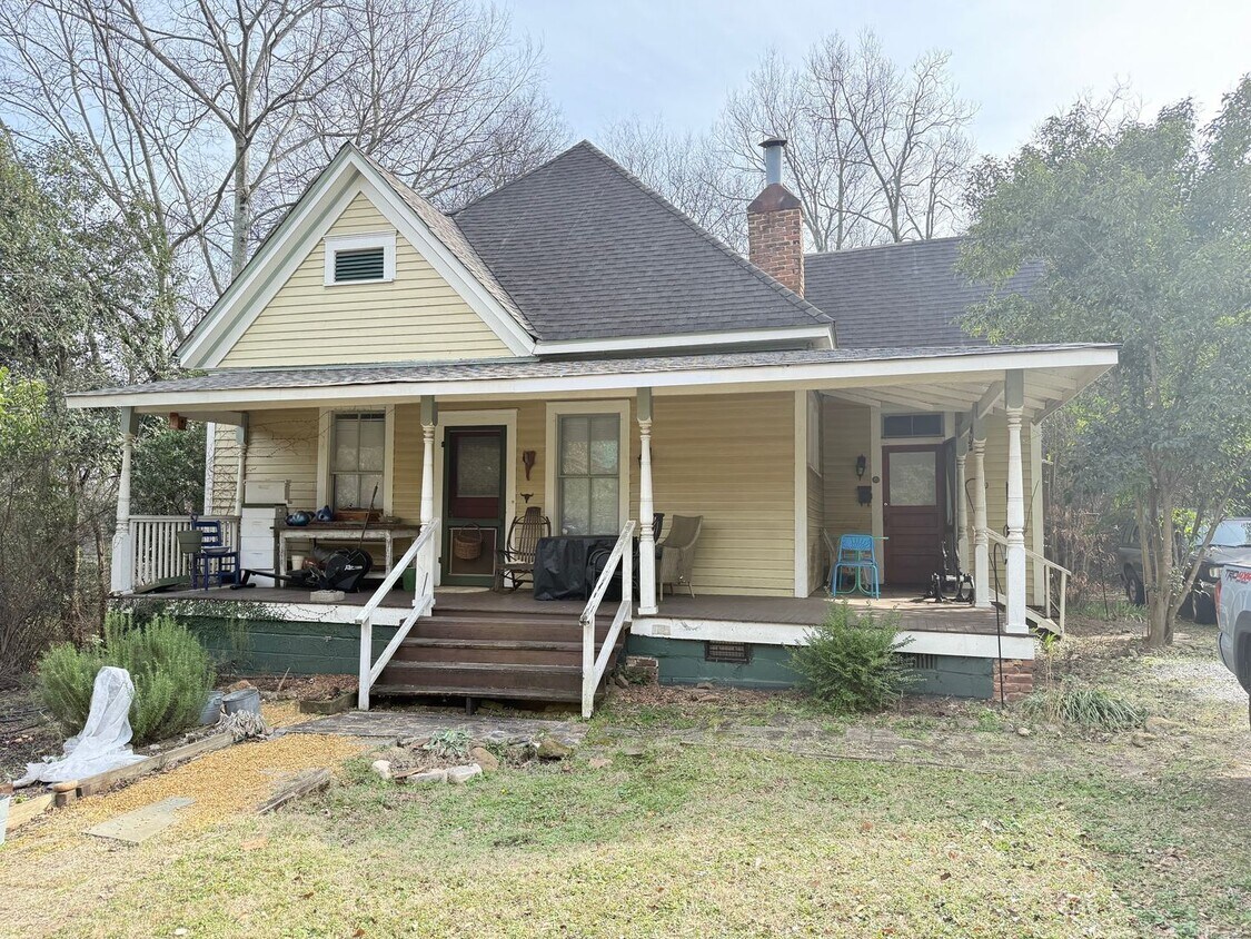 Primary Photo - 135 Barrow St