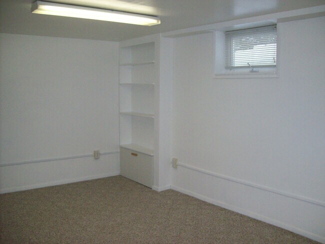 Foto del edificio - Charming 1 Bed / 1 Bath Basement Apartment in Columbia Falls