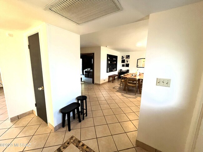 Building Photo - 7419 E Calle Sinaloa
