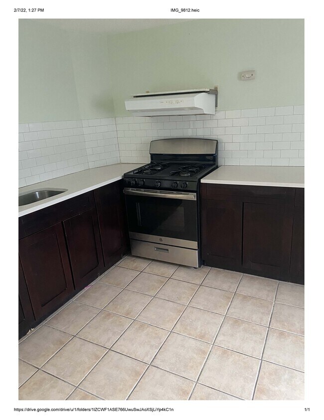 Kitchen - 514 Jackson Ave