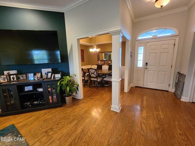 Foto del edificio - 2406 Dragonfly Ln
