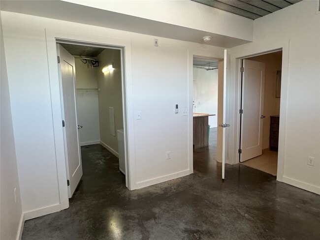 Building Photo - 3550 Main St