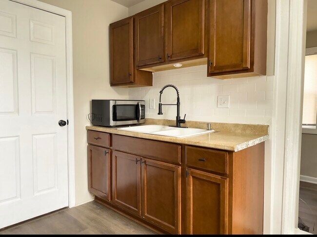 Foto del edificio - 123 Walnut Ave