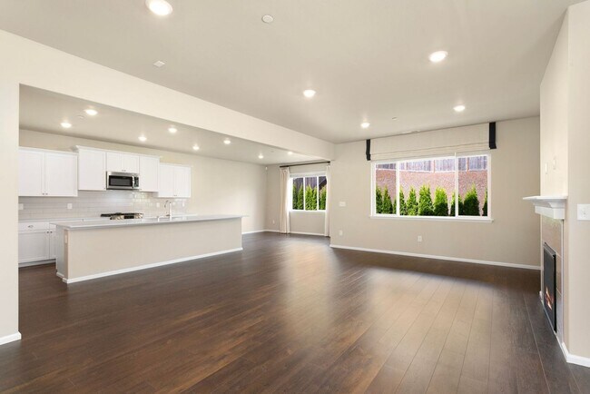 Foto del edificio - Spacious Bremerton Two-Story